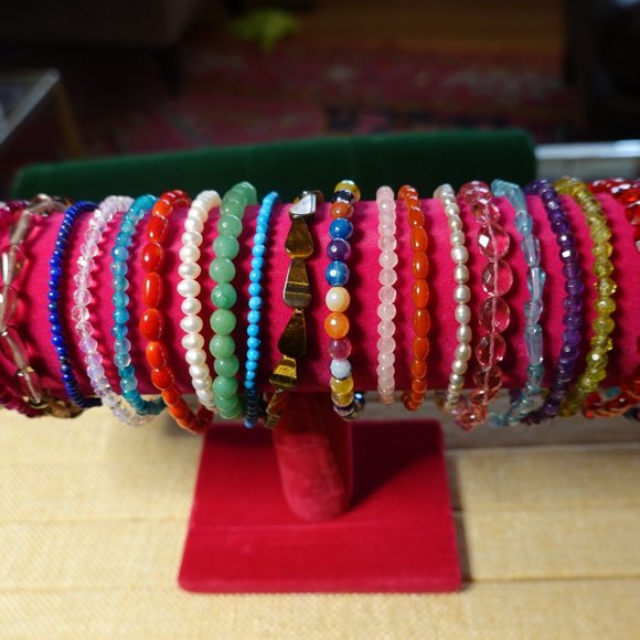 (NWT) Tigers Eye Flat Pear Shaped Beaded Bracelet - Picture 5 of 6